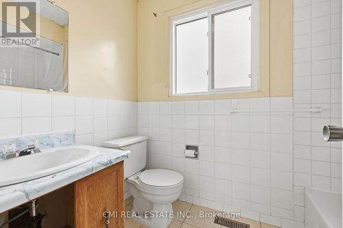 2275 Chapman Court, Pickering, ON - Indoor Photo Showing Bathroom