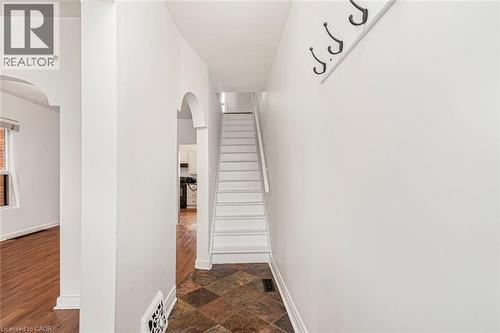 85 Oxford Street, Hamilton, ON - Indoor Photo Showing Other Room