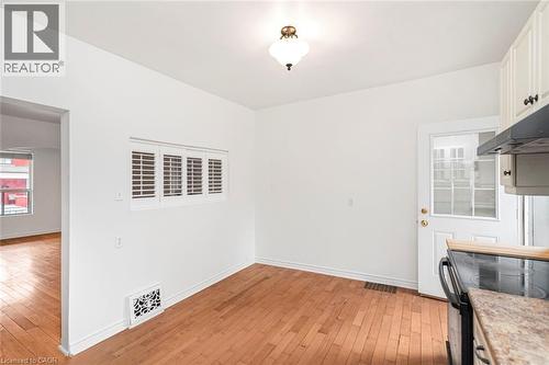 85 Oxford Street, Hamilton, ON - Indoor Photo Showing Other Room