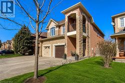 2313 NEWCASTLE Crescent Oakville, ON L6M 4P5