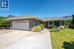 810 Merlot Avenue Oliver, BC V0H 1T4