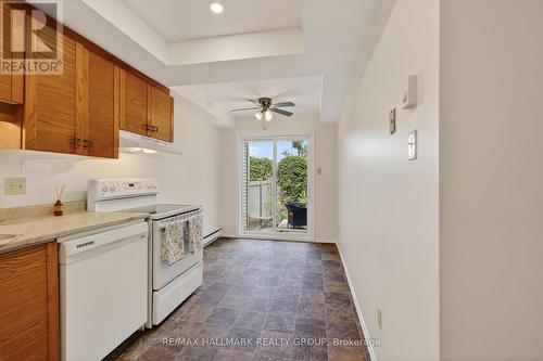 33 Haxby Private, Ottawa, ON - Indoor Photo Showing Kitchen