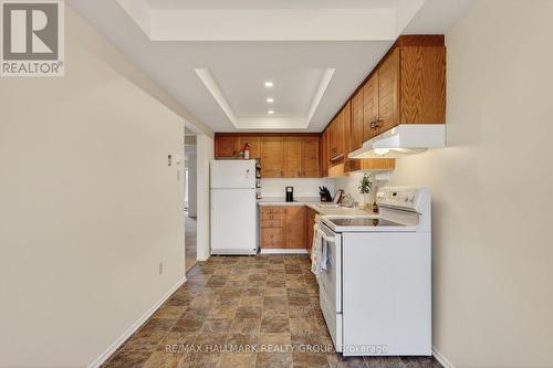 33 Haxby Private, Ottawa, ON - Indoor