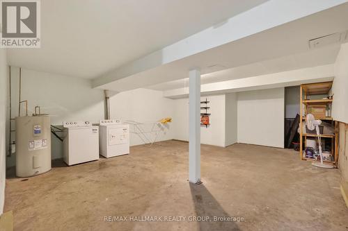 33 Haxby Private, Ottawa, ON - Indoor Photo Showing Laundry Room
