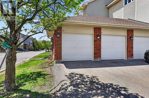 33 Haxby Private, Ottawa, ON - Outdoor