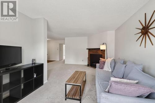 33 Haxby Private, Ottawa, ON - Indoor