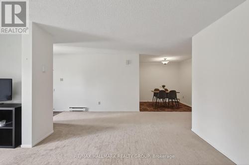 33 Haxby Private, Ottawa, ON - Indoor Photo Showing Other Room