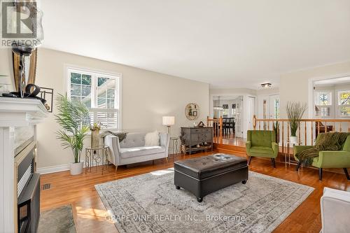 5763 Gowan Gate, Ottawa, ON - Indoor Photo Showing Living Room