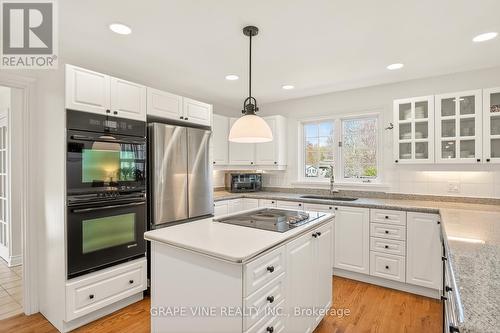 5763 Gowan Gate, Ottawa, ON - Indoor Photo Showing Kitchen