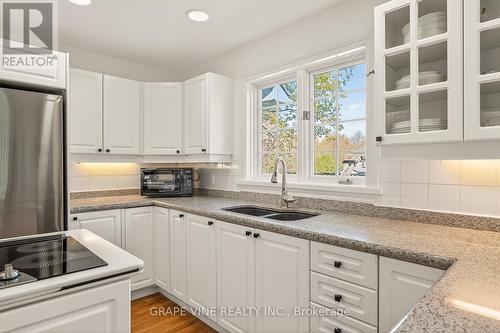 5763 Gowan Gate, Ottawa, ON - Indoor Photo Showing Kitchen With Double Sink