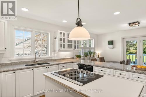5763 Gowan Gate, Ottawa, ON - Indoor Photo Showing Kitchen