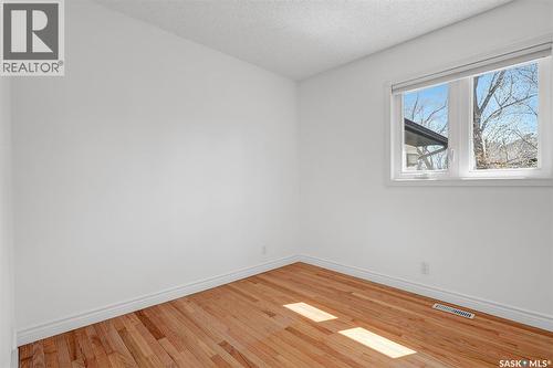 2419 Glamis Place E, Regina, SK - Indoor Photo Showing Other Room