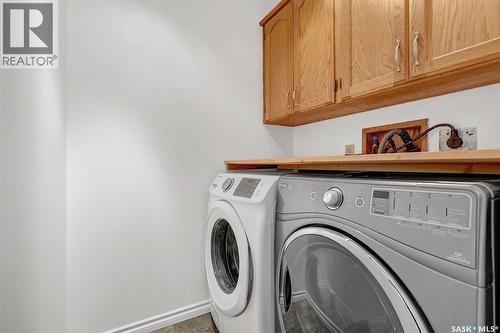 2419 Glamis Place E, Regina, SK - Indoor Photo Showing Laundry Room