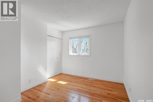2419 Glamis Place E, Regina, SK - Indoor Photo Showing Other Room