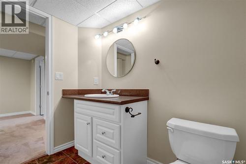 2419 Glamis Place E, Regina, SK - Indoor Photo Showing Bathroom