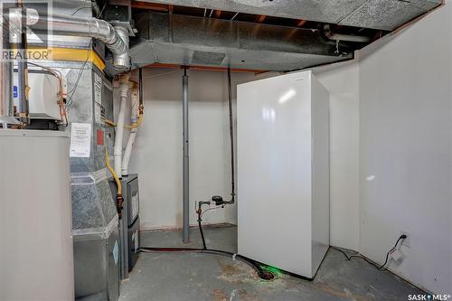 2419 Glamis Place E, Regina, SK - Indoor Photo Showing Basement