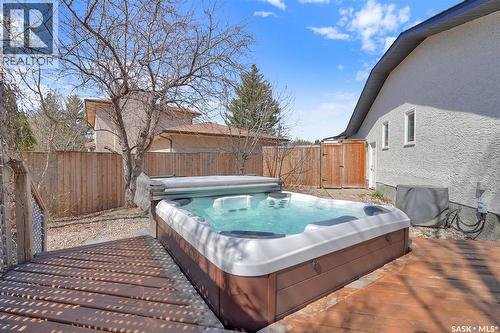 2419 Glamis Place E, Regina, SK - Outdoor