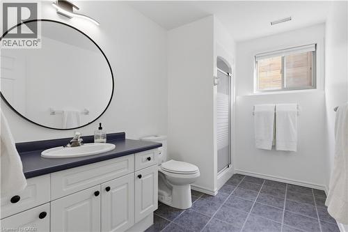 5 Bradbury Crescent, Paris, ON - Indoor Photo Showing Bathroom