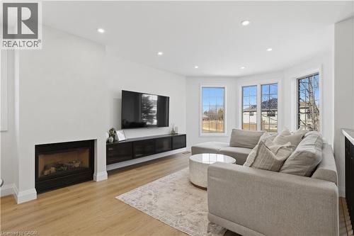 5 Bradbury Crescent, Paris, ON - Indoor Photo Showing Living Room With Fireplace