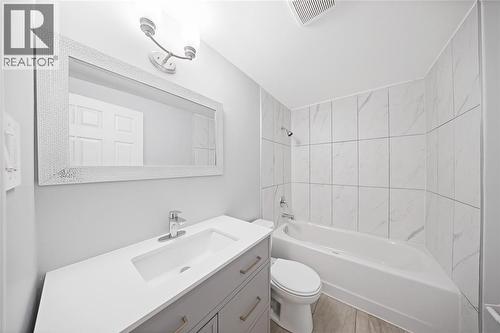 183 Bedford Crescent, Sarnia, ON - Indoor Photo Showing Bathroom