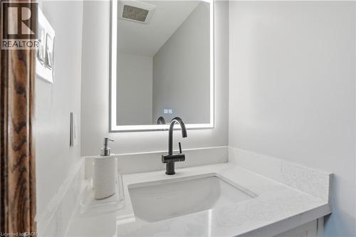 176 Albion Falls Boulevard, Hamilton, ON - Indoor Photo Showing Bathroom