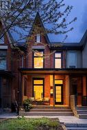 110 FERN AVENUE Toronto, ON M6R 1K3