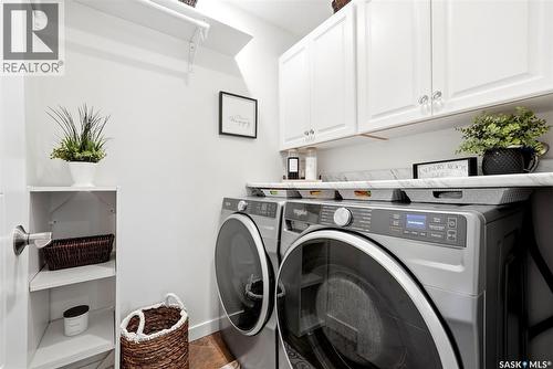 3234 Peyson Bay E, Regina, SK - Indoor Photo Showing Laundry Room