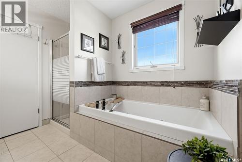 3234 Peyson Bay E, Regina, SK - Indoor Photo Showing Bathroom