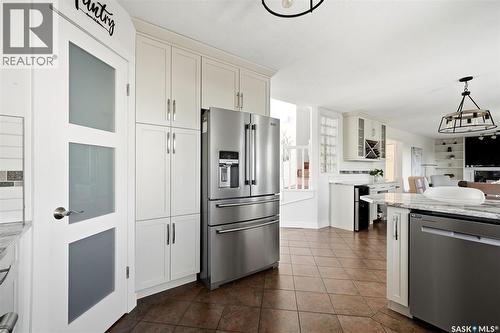 3234 Peyson Bay E, Regina, SK - Indoor Photo Showing Kitchen With Stainless Steel Kitchen