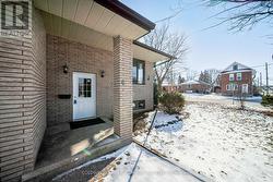 60 ALBERT STREET S Kawartha Lakes (Lindsay), ON K9V 3H1