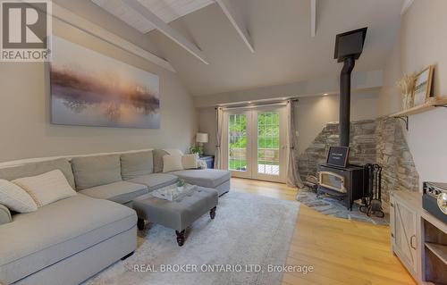 150 Strathcona Street, Cambridge, ON - Indoor Photo Showing Living Room With Fireplace