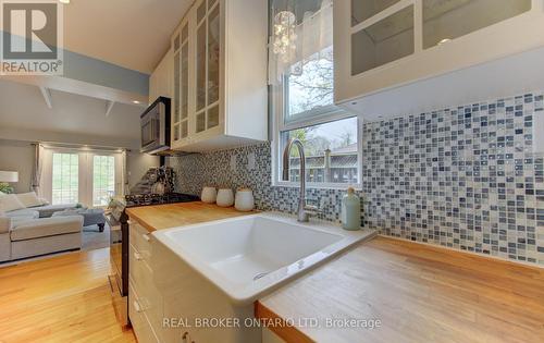 150 Strathcona Street, Cambridge, ON - Indoor Photo Showing Kitchen