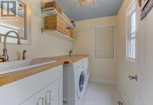 150 Strathcona Street, Cambridge, ON - Indoor Photo Showing Laundry Room
