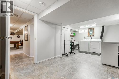 211 2Nd Street E, Langham, SK - Indoor Photo Showing Laundry Room