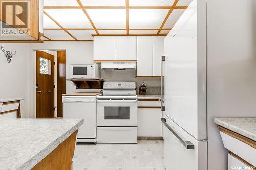 211 2Nd Street E, Langham, SK - Indoor Photo Showing Kitchen