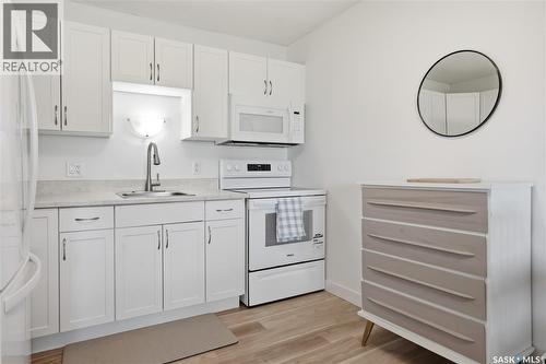 28 42 Spence Street, Regina, SK - Indoor Photo Showing Other Room