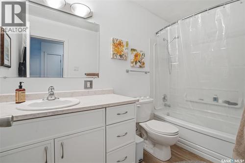 28 42 Spence Street, Regina, SK - Indoor Photo Showing Bathroom