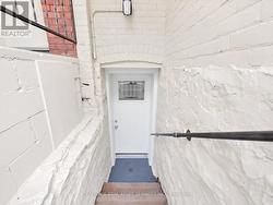 1 - 132 HOLTON AVENUE S Hamilton, ON L8M 2L5