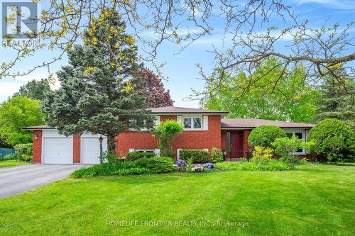 40 DELTA CRESCENT  East Gwillimbury, ON L9N 1G4