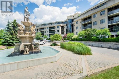 330 - 8201 ISLINGTON AVENUE  Vaughan, ON L4L 9S6