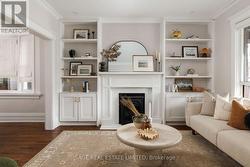 208 GALLEY AVENUE Toronto, ON M6R 1H4
