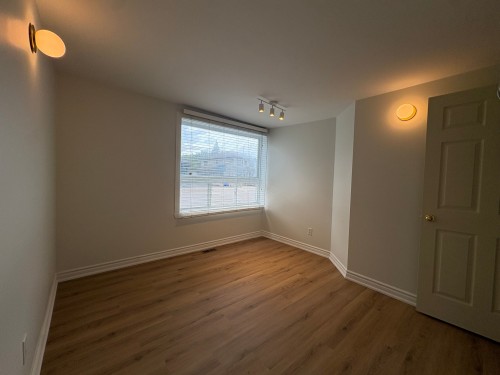 Bureau - 222 Rue Notre-Dame, Repentigny (Repentigny), QC - Indoor Photo Showing Other Room