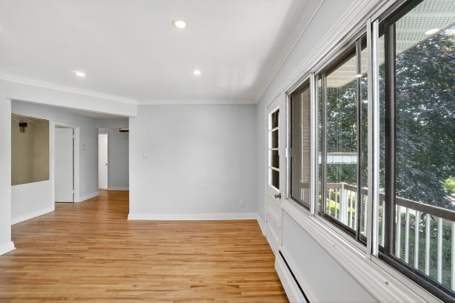 Salon - 7514 Ch. Euclid, Côte-Saint-Luc, QC - Indoor Photo Showing Other Room