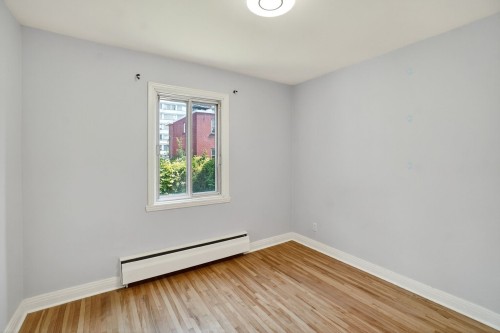 Chambre à coucher - 7514 Ch. Euclid, Côte-Saint-Luc, QC - Indoor Photo Showing Other Room
