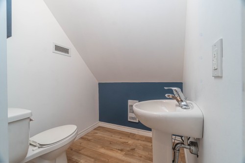 Powder room - 42 Ch. Raphaël, Nominingue, QC - Indoor Photo Showing Bathroom