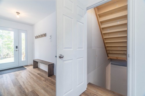 Staircase - 42 Ch. Raphaël, Nominingue, QC - Indoor Photo Showing Other Room
