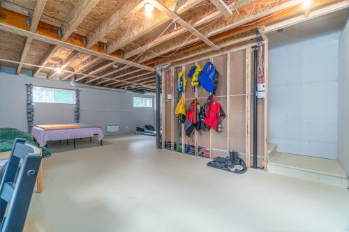 Family Room - 42 Ch. Raphaël, Nominingue, QC - Indoor Photo Showing Basement