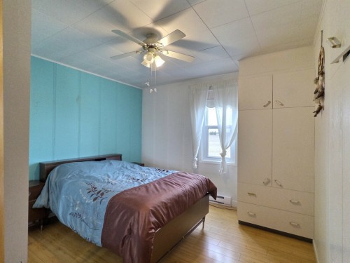 Chambre à coucher - 485 Route 391, Saint-Eugène-De-Guigues, QC - Indoor Photo Showing Bedroom