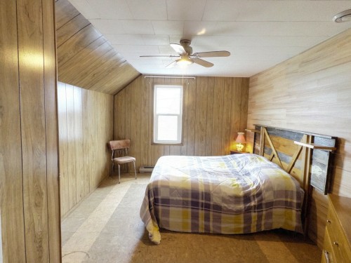 Chambre à coucher - 485 Route 391, Saint-Eugène-De-Guigues, QC - Indoor Photo Showing Bedroom