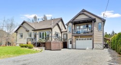 1739 Rue des Épinettes-Rouges Québec (La Haute-Saint-Charles), QC G3G 2L2